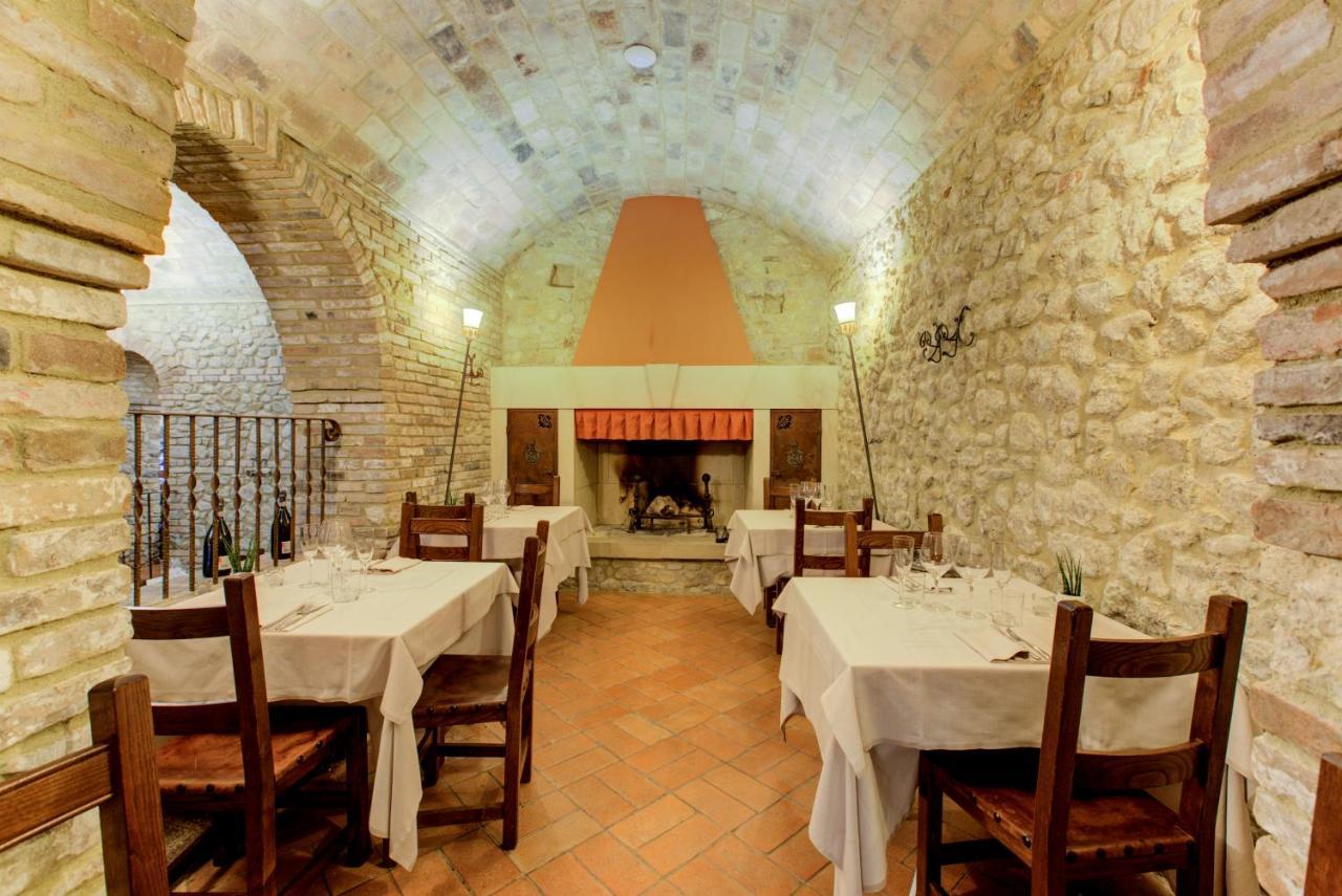 Oste Del Castello Wellness & Bike Hotel Verucchio Exterior photo