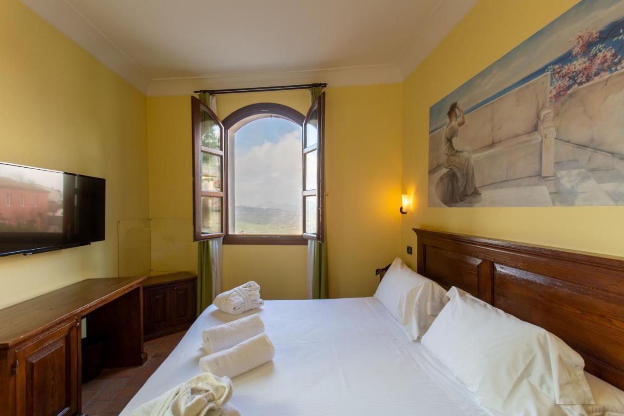 Oste Del Castello Wellness & Bike Hotel Verucchio Exterior photo