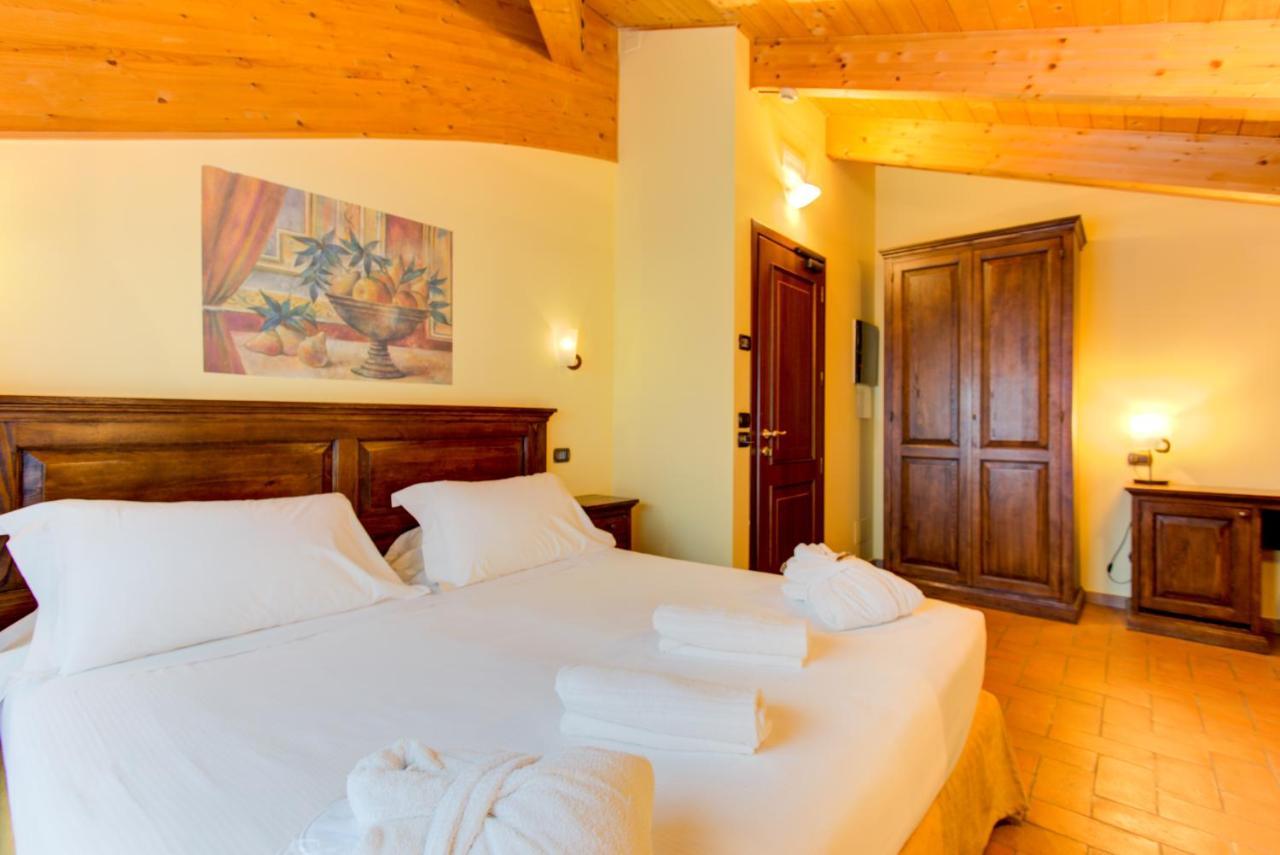 Oste Del Castello Wellness & Bike Hotel Verucchio Exterior photo