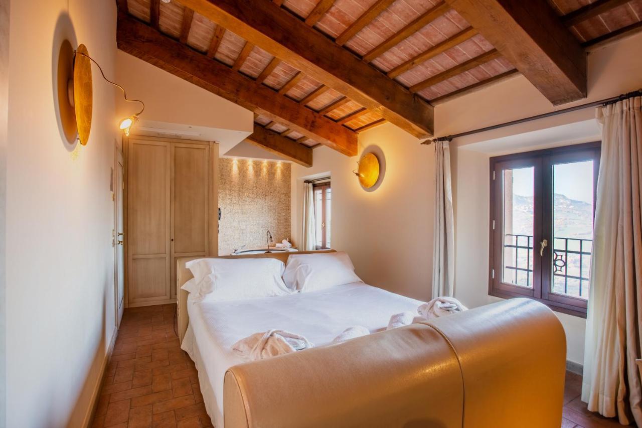 Oste Del Castello Wellness & Bike Hotel Verucchio Exterior photo